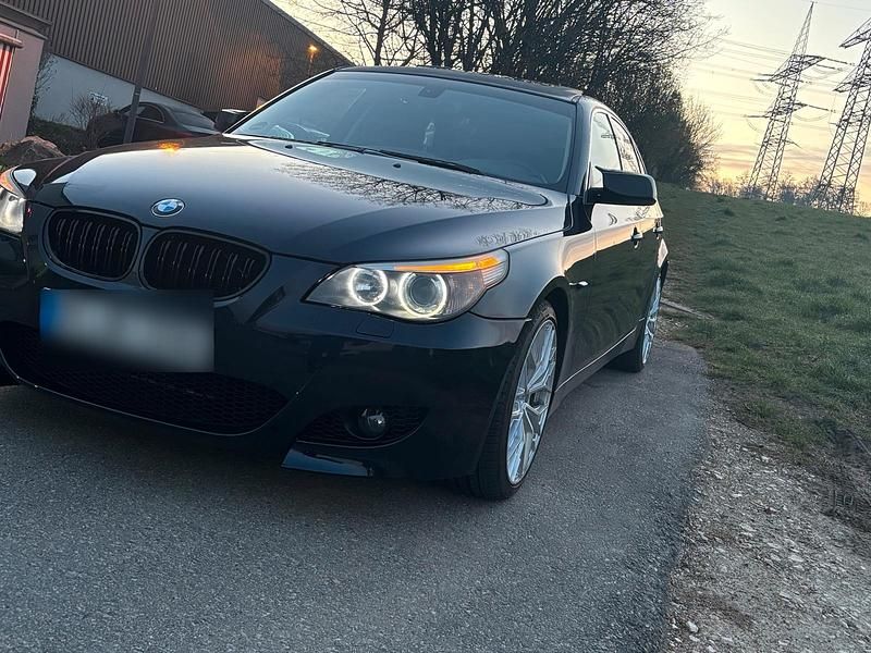 Gebraucht BMW 523 177 PS (130 kW) 2007 Blau Limousine