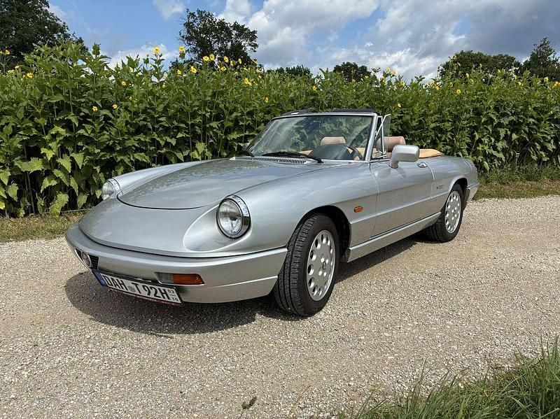 Gebraucht 1990 Alfa Romeo Spider Cabrio | 15.900 € - Bild 1/4
