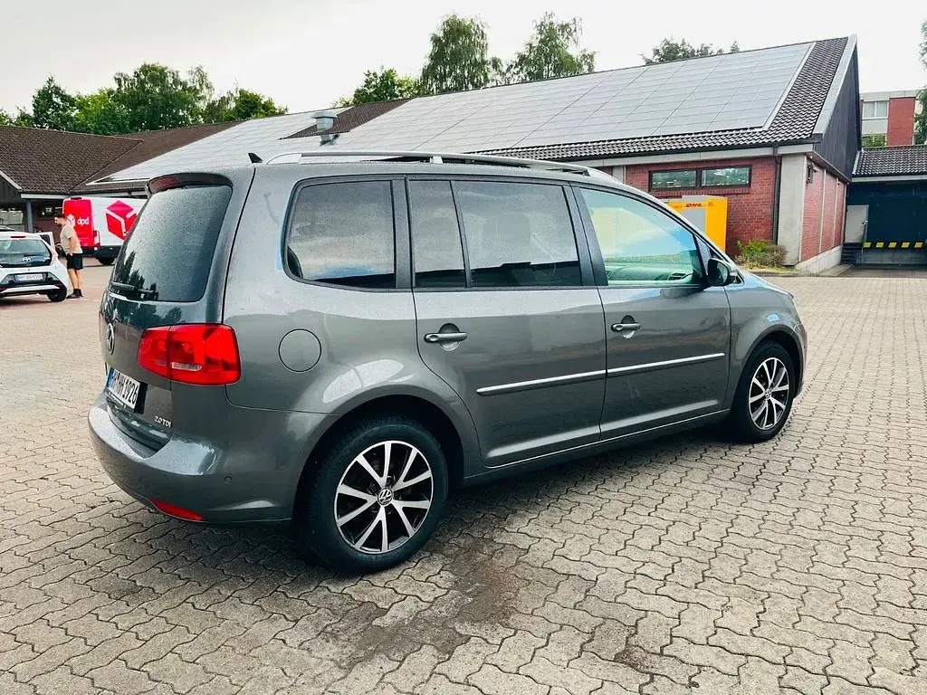 Gebraucht VW Touran Match 140 PS (102 kW) 2012 Grau Van / Kleinbus