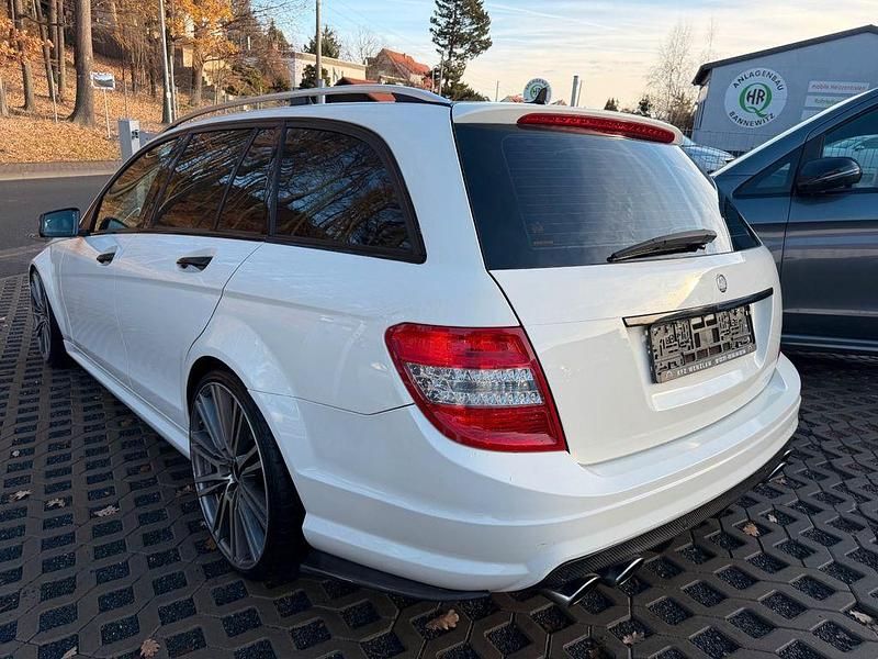 Gebraucht Mercedes C63 AMG AMG 457 PS (336 kW) 2009 Weiß Limousine