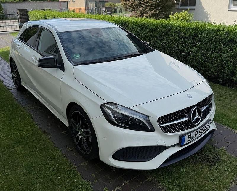 Weiß Gebraucht 2016 Mercedes A250 AMG Limousine | 16.400 € (Fairer Preis) - Bild 1/4