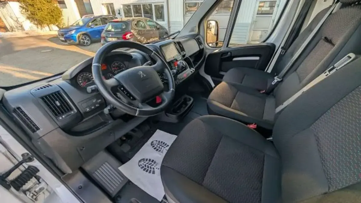 Gebraucht Peugeot Boxer S 140 PS (102 kW) 2024 Other Van