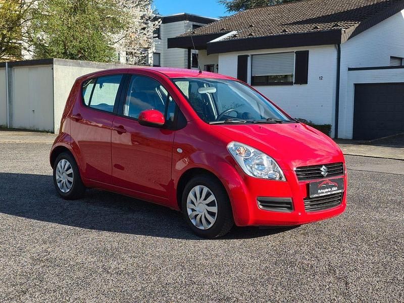 Gebraucht Suzuki Splash Basic 65 PS (47 kW) 2010 Rot Kleinwagen