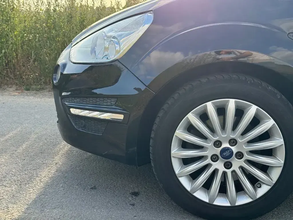 Gebraucht Ford S-MAX Trend 140 PS (102 kW) 2015 Schwarz Van / Kleinbus