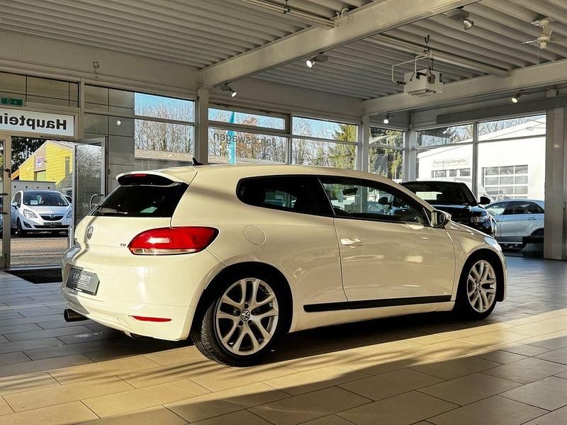 Gebraucht VW Scirocco Sport 122 PS (89 kW) 2009 Weiß Coupé