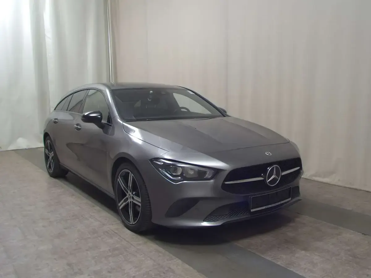 Gebraucht Mercedes 200 Progressive 150 PS (110 kW) 2022 Grau Kombi
