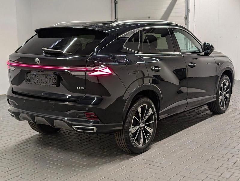 Neu MG HS Luxury 170 PS (125 kW) 2025 Pebbleschwarzmet. SUV