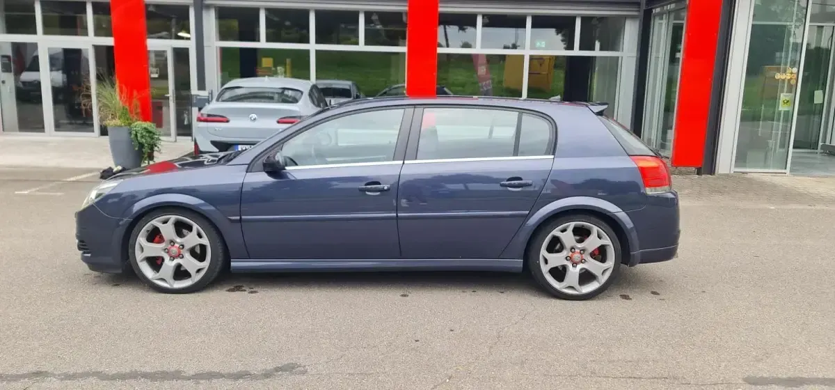 Gebraucht Opel Signum 250 PS (183 kW) 2006 Andere farben Kleinwagen
