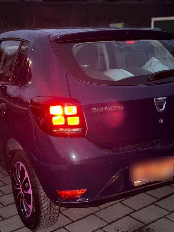 Gebraucht Dacia Sandero Essentiel 73 PS (53 kW) 2020 Schwarz Kleinwagen