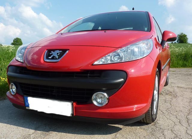 Gebraucht Peugeot 207 Urban Move 129 PS (94 kW) 2009 Rot Kleinwagen