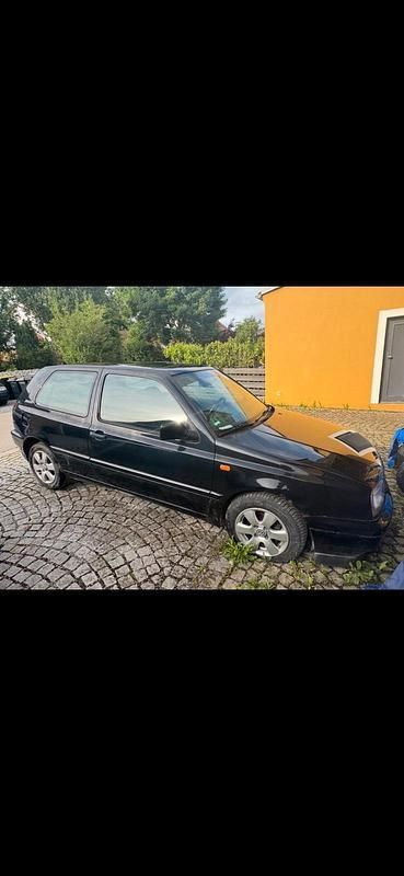 Andere außenfarben Gebraucht 1998 VW Golf IV Kleinwagen | 500 € (Superpreis) - Bild 1/4