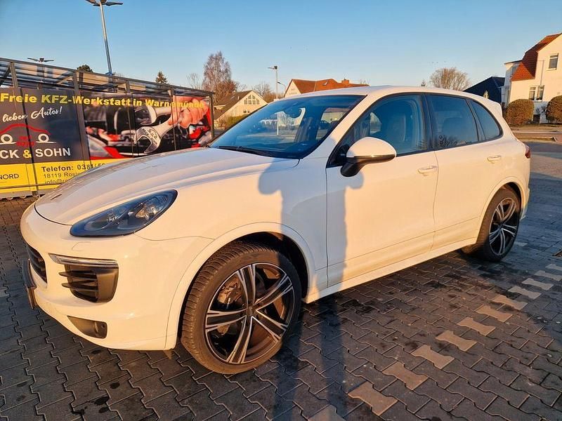 Gebraucht Porsche Cayenne 262 PS (192 kW) 2016 Weiß SUV