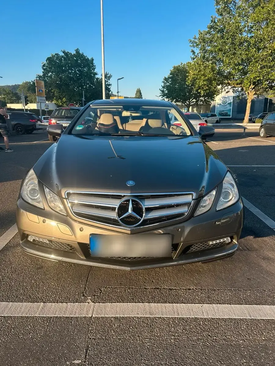 Gebraucht Mercedes E350 231 PS (169 kW) 2009 Braun Coupé