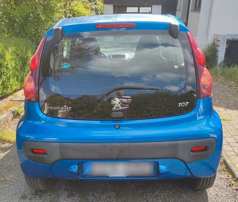Gebraucht Peugeot 107 Access 68 PS (50 kW) 2012 Blau Kleinwagen