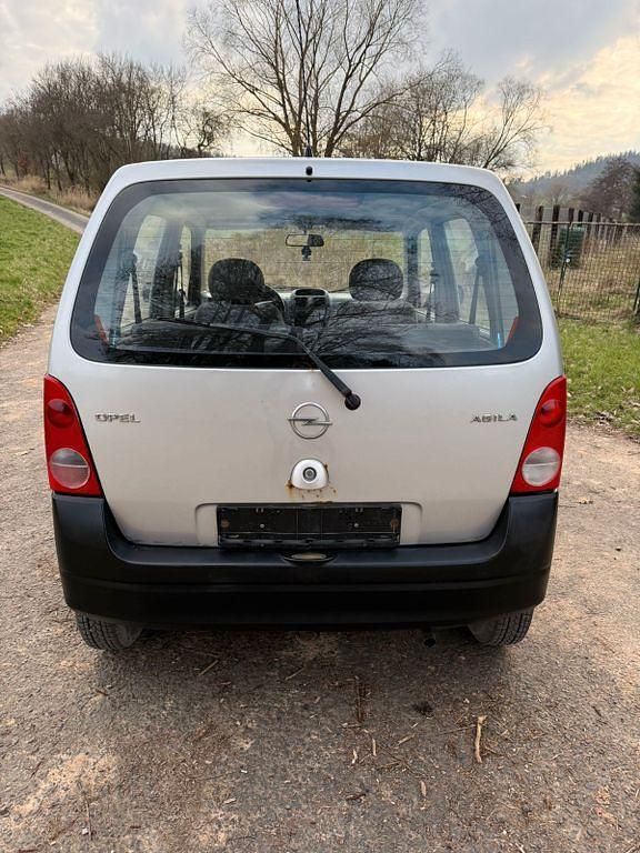 Gebraucht Opel Agila 58 PS (42 kW) 2002 Silber Van / Kleinbus