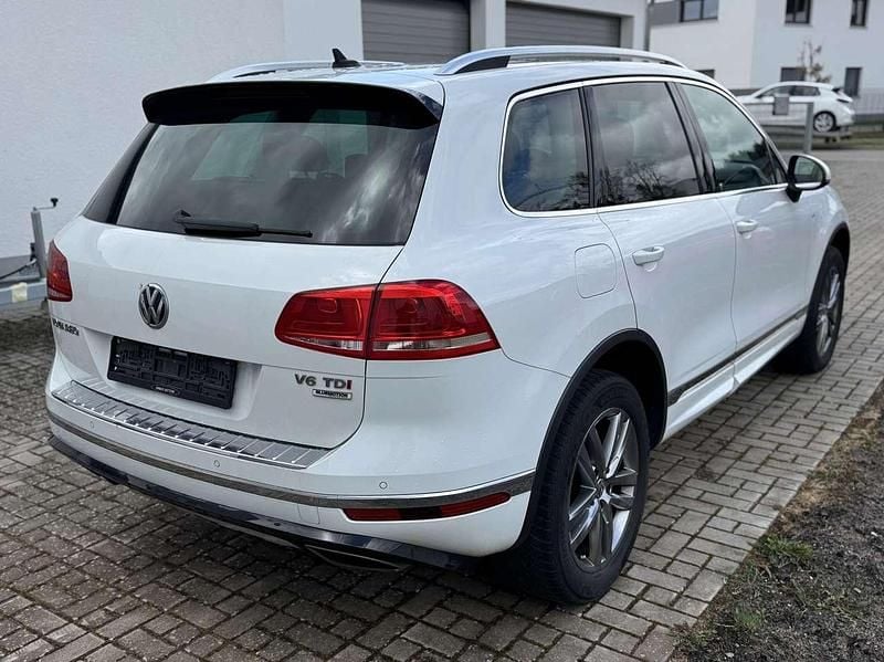 Gebraucht VW Touareg Terrain Tech 262 PS (192 kW) 2015 Weiß SUV