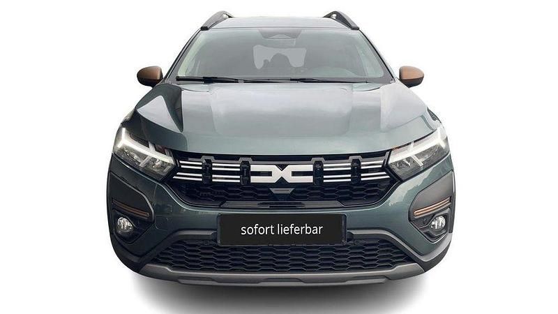 Grün Gebraucht 2024 Dacia Jogger Extreme Van / Kleinbus | 18.970 € (Fairer Preis) - Bild 1/4