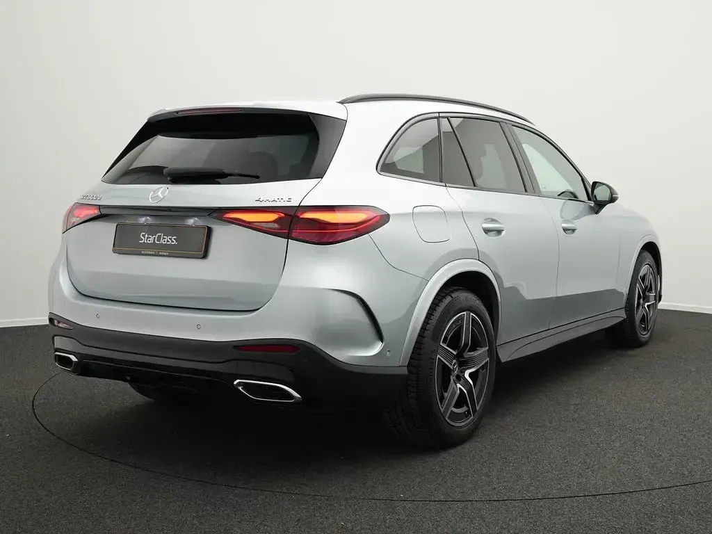 Gebraucht Mercedes GLC300 AMG line 269 PS (197 kW) 2025 Silber SUV