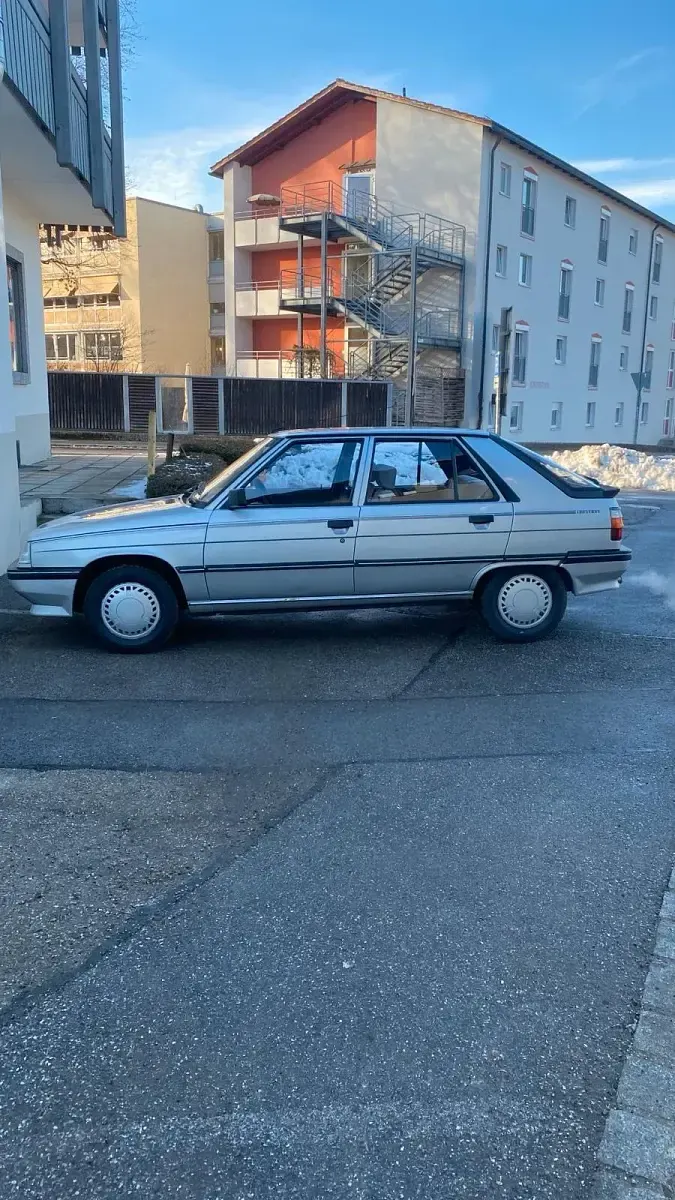 Gebraucht Renault R11 60 PS (44 kW) 1988 Silber Kleinwagen