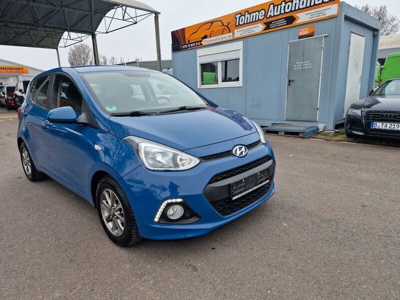 Blau Gebraucht 2014 Hyundai i10 Intro Edition Kleinwagen | 5.700 € (Fairer Preis) - Bild 1/4