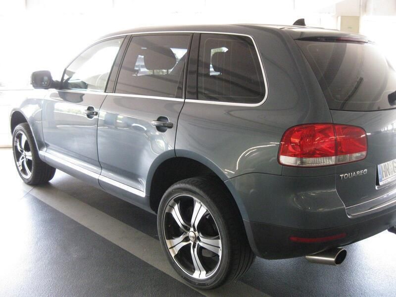 Grau Gebraucht 2005 VW Touareg SUV | 15.900 € - Bild 1/4