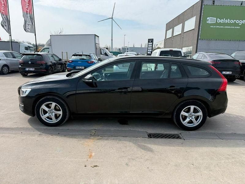 Gebraucht Volvo V60 120 PS (88 kW) 2018 Schwarz Kombi