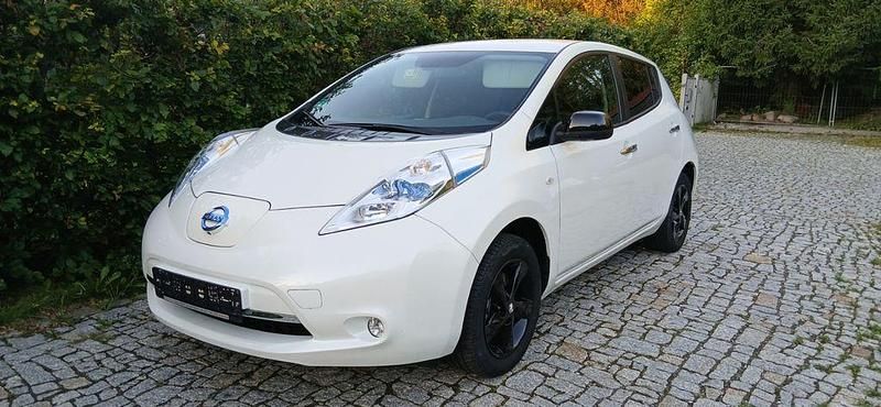 Weiß Gebraucht 2017 Nissan Leaf Black Edition Kleinwagen | 6.500 € - Bild 1/4