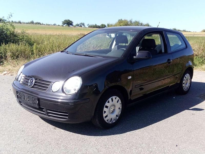 Schwarz Gebraucht 2004 VW Polo Cricket Kleinwagen | 2.200 € (Etwas zu teuer) - Bild 1/4