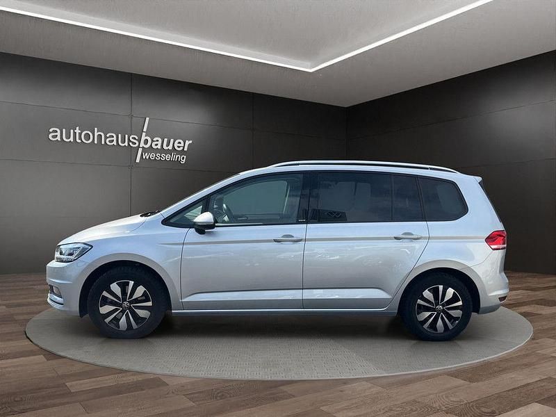 Gebraucht VW Touran Move 150 PS (110 kW) 2024 Reflexsilber Van / Kleinbus
