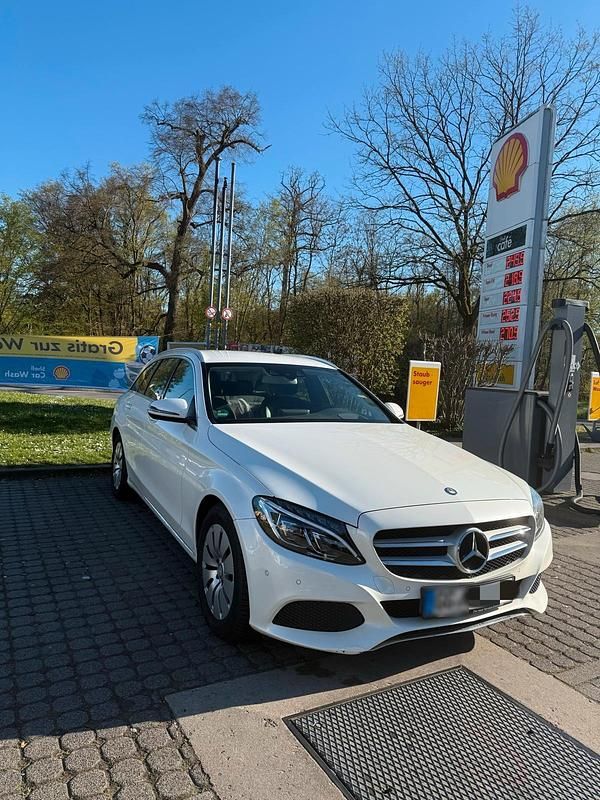 Gebraucht Mercedes C220 170 PS (125 kW) 2016 Weiß Kombi