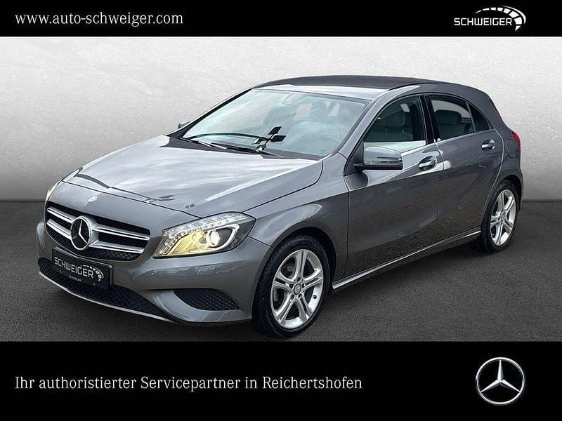 Grau Gebraucht 2014 Mercedes A180 Urban Limousine | 15.900 € (Fairer Preis) - Bild 1/4
