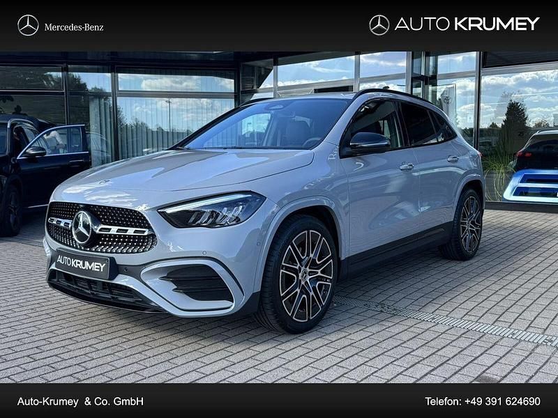 Grau Gebraucht 2025 Mercedes GLA180 AMG line SUV | 47.890 € - Bild 1/4