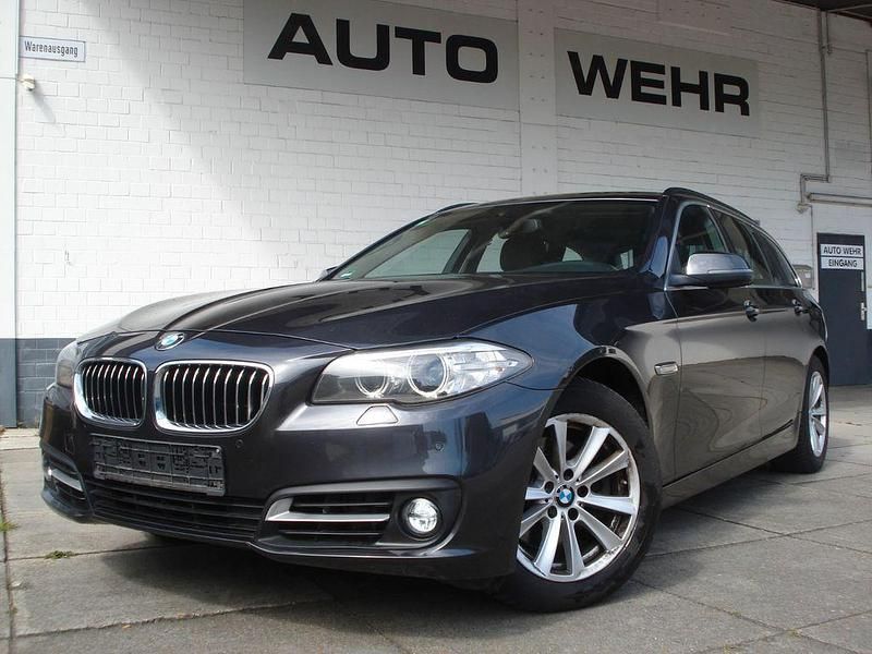 Gebraucht BMW 520 190 PS (139 kW) 2015 Grau Kombi