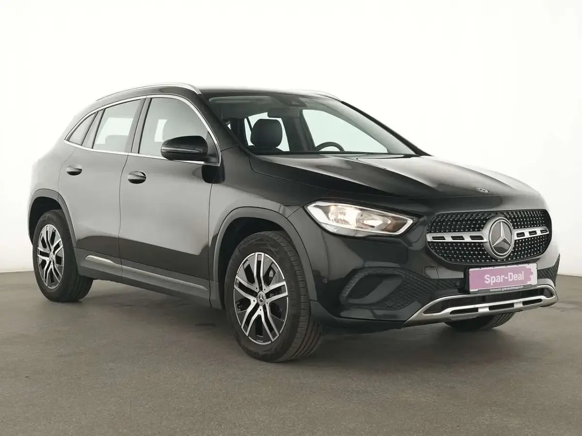 Gebraucht Mercedes GLA180 Progressive 116 PS (85 kW) 2022 Nachtschwarz SUV
