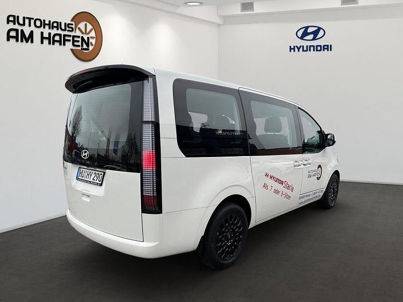 Gebraucht Hyundai Staria Trend 160 PS (117 kW) 2024 Weiß Van / Kleinbus