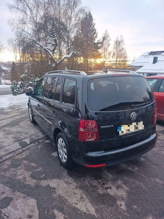 Gebraucht VW Touran 140 PS (102 kW) 2010 Schwarz Van / Kleinbus