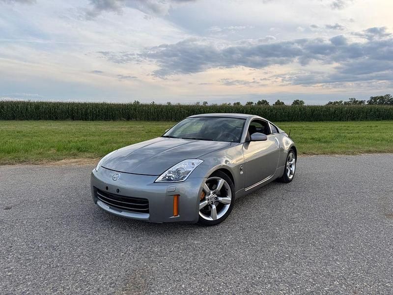 Grau Gebraucht 2007 Nissan 350Z | 19.990 € (Fairer Preis) - Bild 1/4