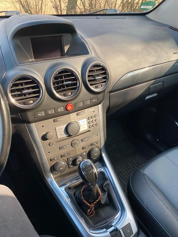 Gebraucht Opel Antara 163 PS (119 kW) 2013 Grau SUV