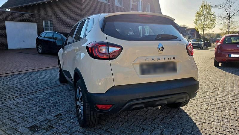 Gebraucht Renault Captur 90 PS (66 kW) 2017 Beige SUV