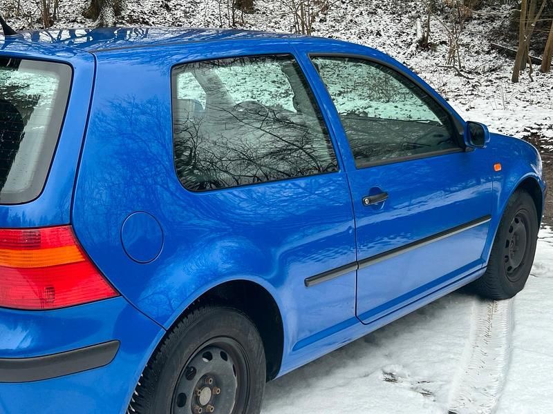 Gebraucht VW Golf IV 75 PS (55 kW) 1997 Blau Kleinwagen
