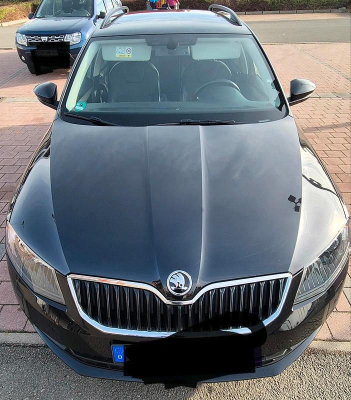 Schwarz Gebraucht 2016 Skoda Octavia Kombi | 12.000 € (Fairer Preis) - Bild 1/4