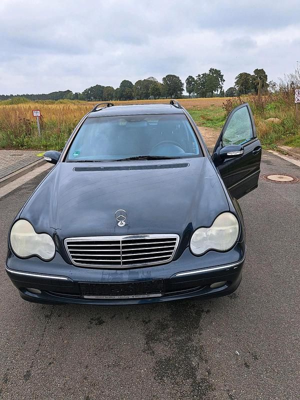Schwarz Gebraucht 2003 Mercedes C180 Kombi | 1.650 € (Guter Preis) - Bild 1/4