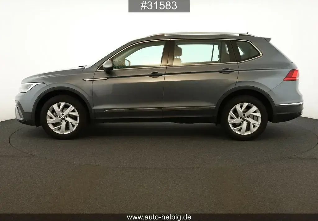 Gebraucht VW Tiguan Life 150 PS (110 kW) 2025 Platinum grey metallic SUV