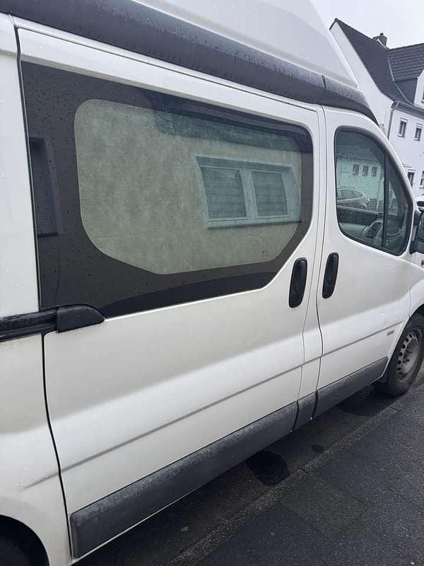 Gebraucht Opel Vivaro Edition 82 PS (60 kW) 2004 Weiß Van / Kleinbus