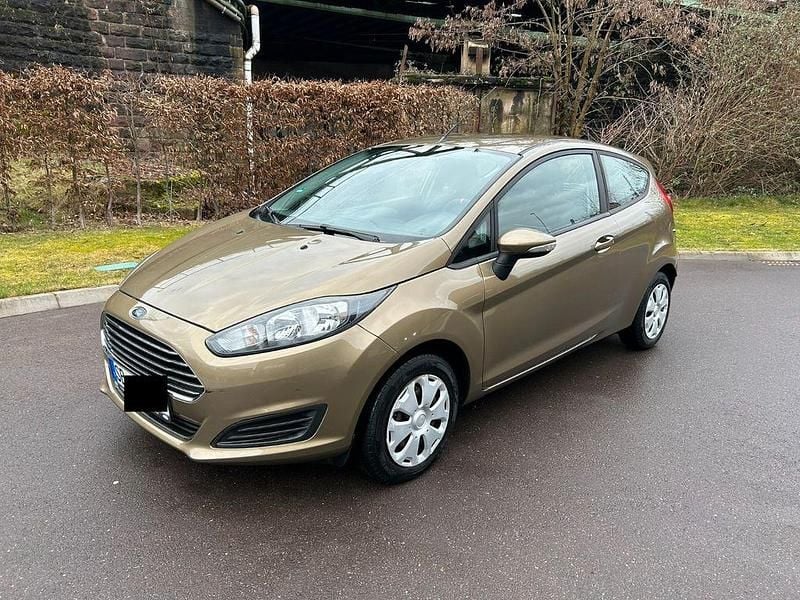 Gebraucht Ford Fiesta 101 PS (74 kW) 2013 Braun Kleinwagen