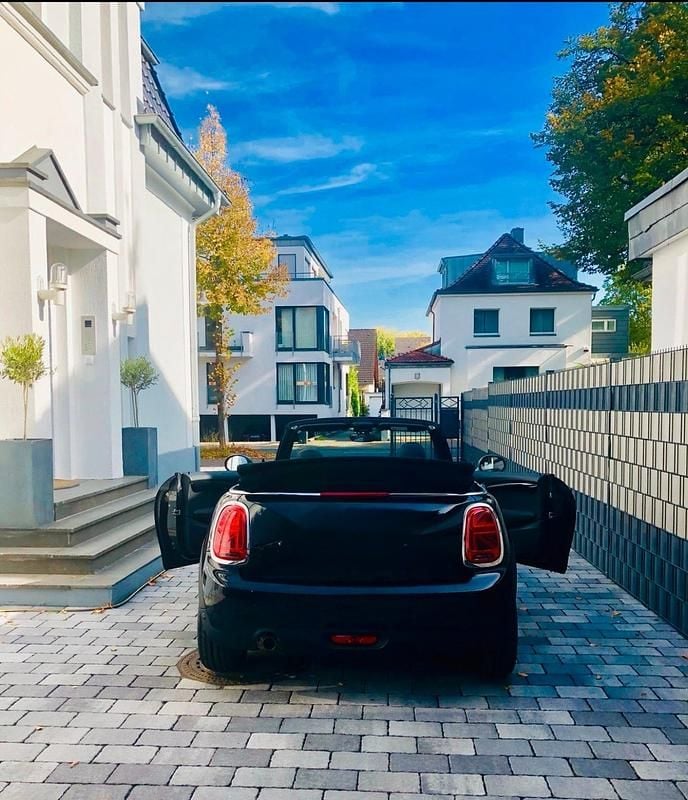 Gebraucht Mini One Cabriolet 120 PS (88 kW) 2018 Schwarz Cabrio