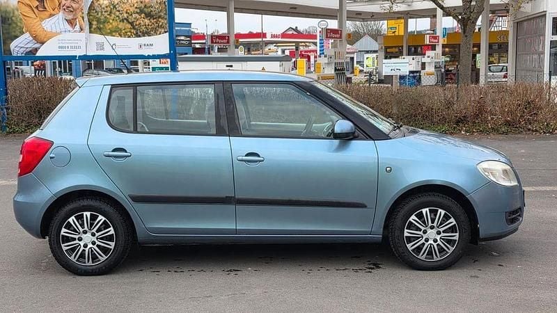 Gebraucht Skoda Fabia 54 PS (39 kW) 2007 Blau Limousine