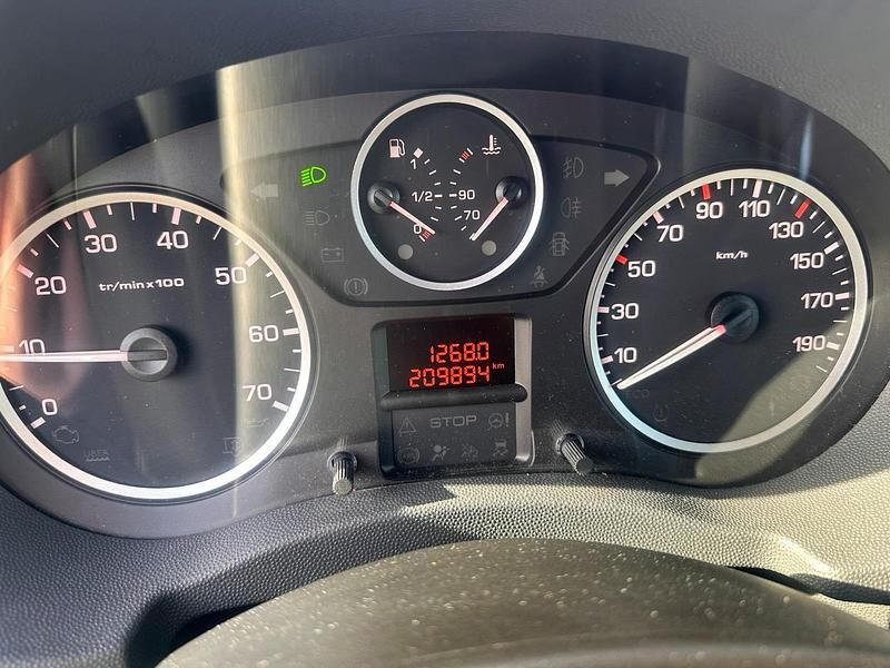 Gebraucht Citroën Jumpy 128 PS (94 kW) 2014 Schwarz Van / Kleinbus