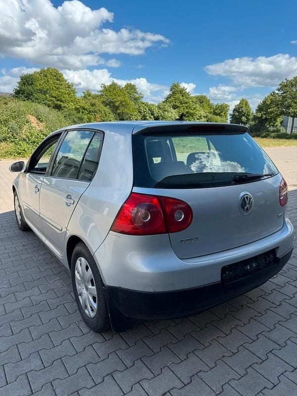 Gebraucht VW Golf V 116 PS (85 kW) 2007 Silber Limousine