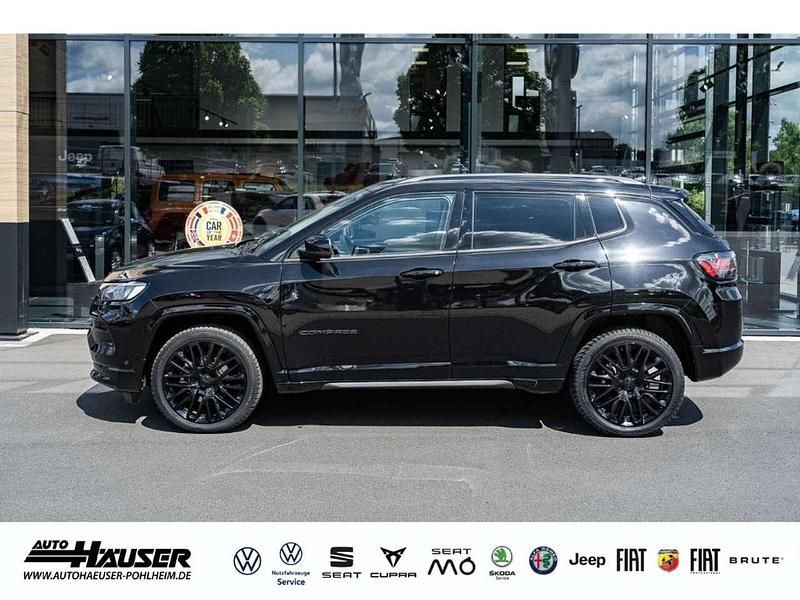 Gebraucht Jeep Compass 131 PS (96 kW) 2024 Schwarz SUV